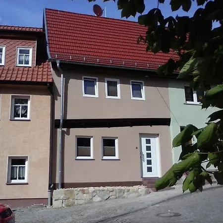 Am Schiefen Turm Ferienhaus *